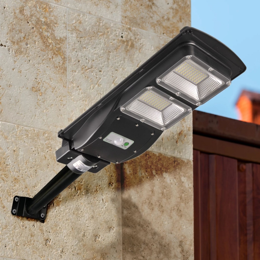 LED Uliczna lampa solarna z czujnikiem STREET 2xLED/6W/3,2V IP65 + pilot