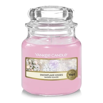 Yankee Candle - Świeca zapachowa SNOWFLAKE KISSES mała 104g 20-30 godziny